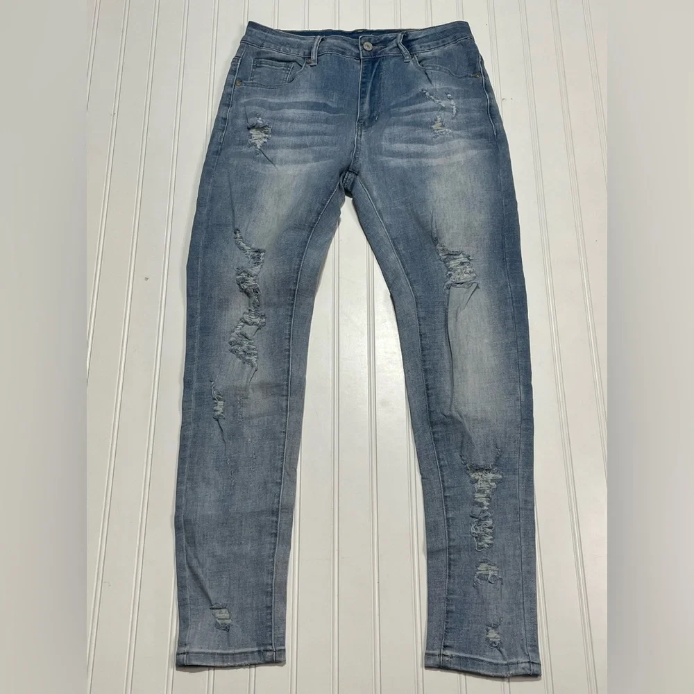 NWOT Surprise High Waist Distressed Jeans size M